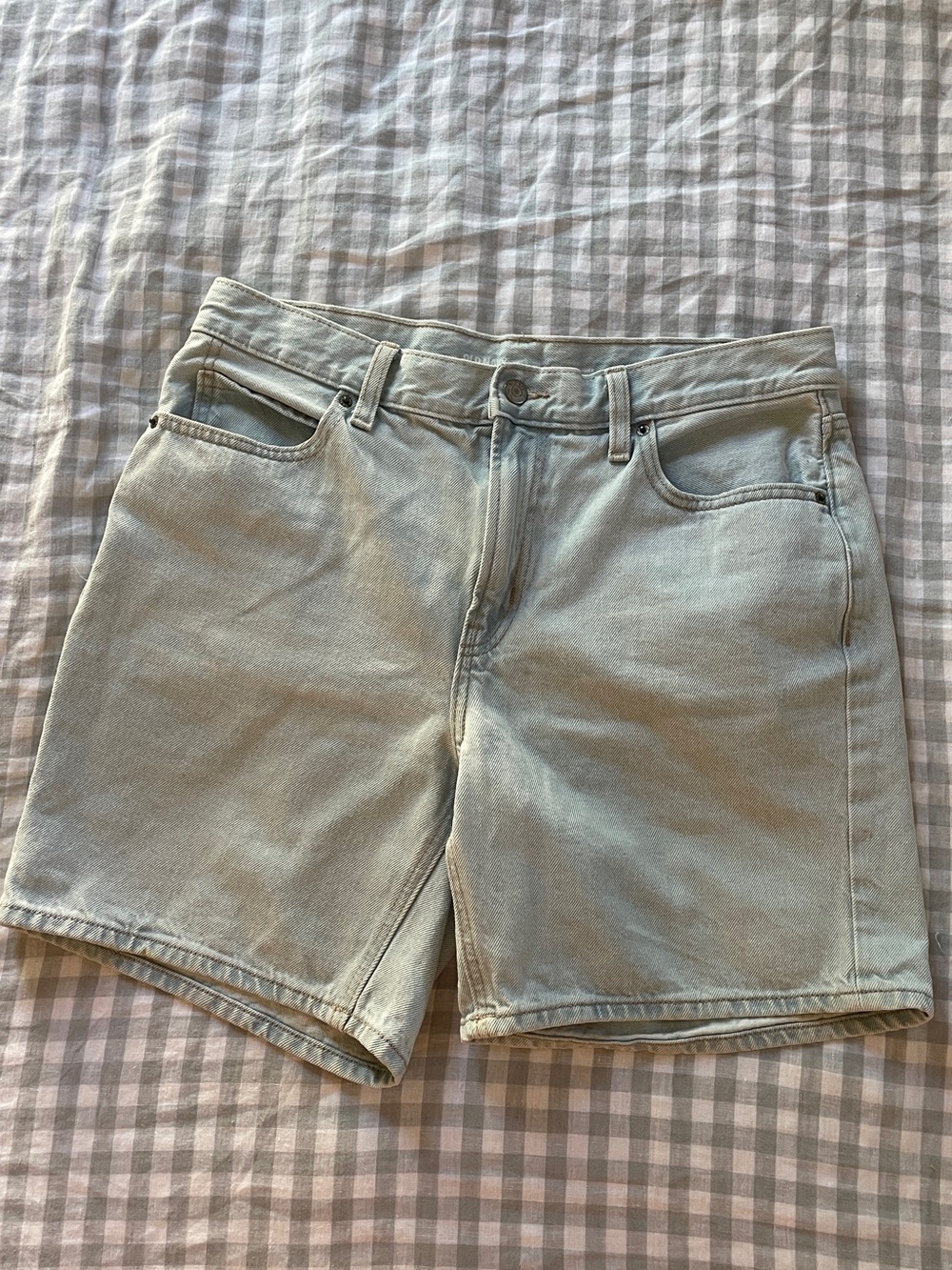 Old Navy Slouchy Straight Light Denim Shorts